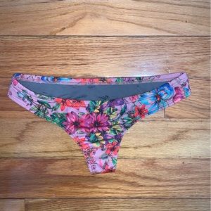 Jolyn bottoms (duke)